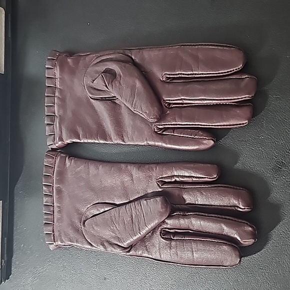 Ann Taylor Burgundy Leather Gloves - Picture 3 of 3